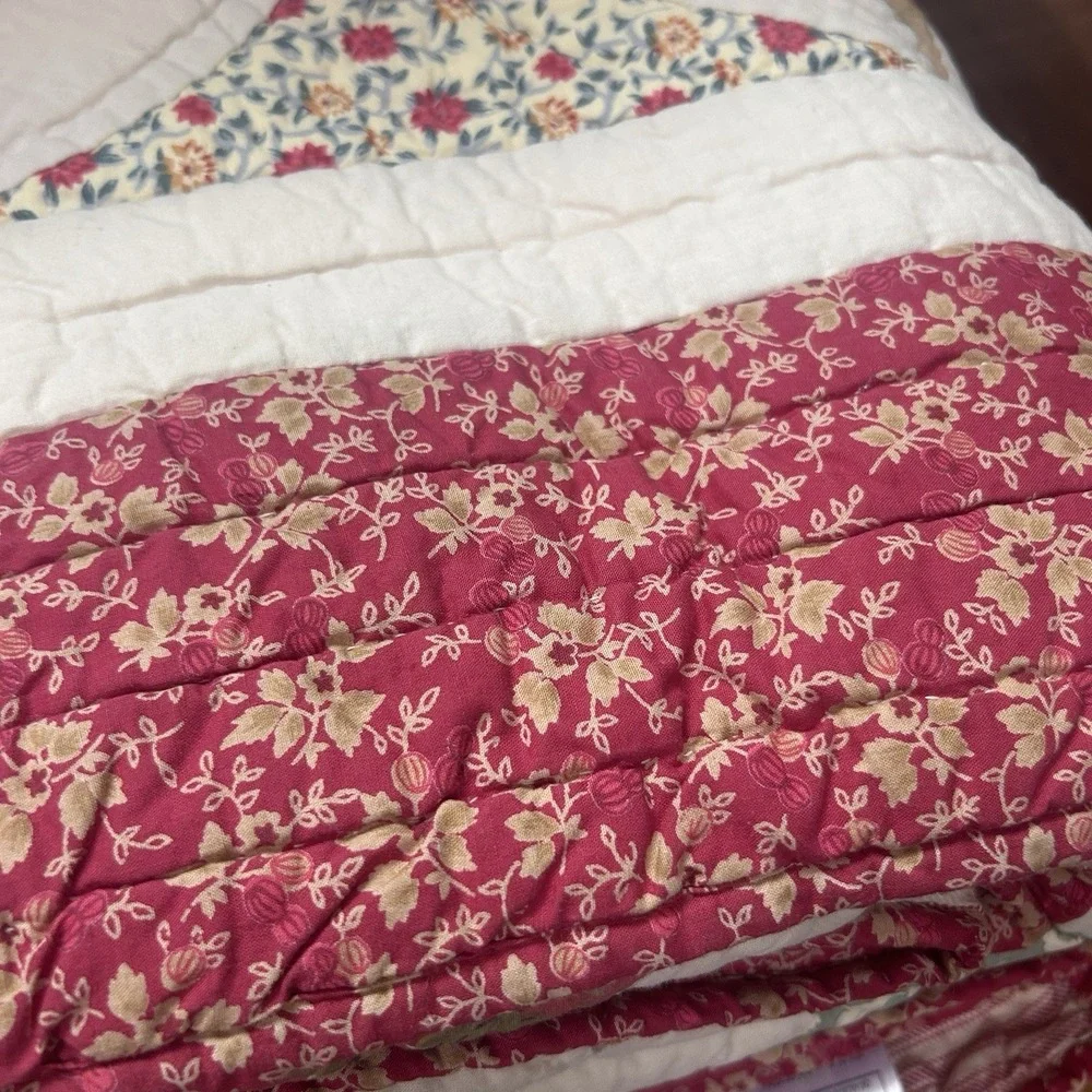 L.L. Bean Patchwork Quilt Full/Queen Cottage Cathedral Window Pattern NEW Floral